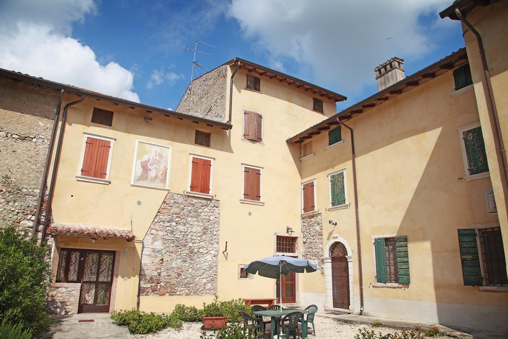Agriturismo Licensì Del Bresà Villa Monzambano Camera foto