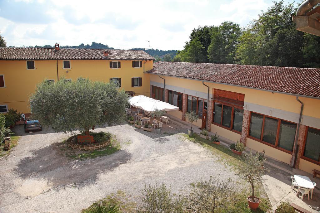 Agriturismo Licensì Del Bresà Villa Monzambano Camera foto
