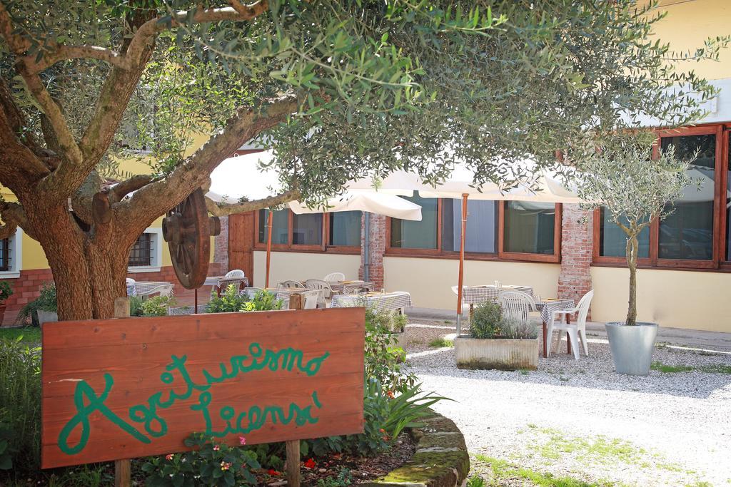 Agriturismo Licensì Del Bresà Villa Monzambano Camera foto