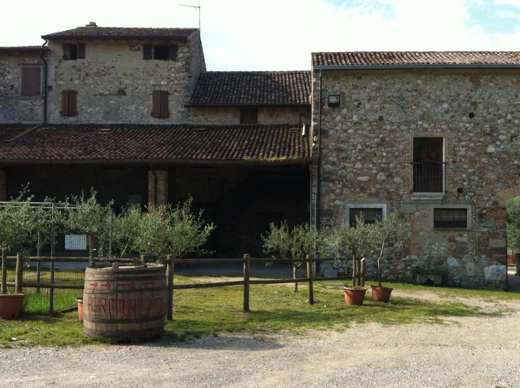 Agriturismo Licensì Del Bresà Villa Monzambano Camera foto